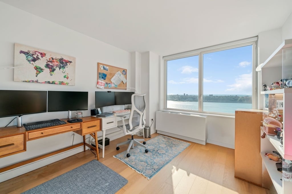 550 West 45th Street - Photo 2