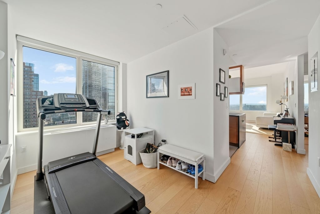 550 West 45th Street - Photo 5