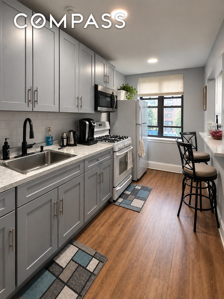 Utica Avenue - Photo 1