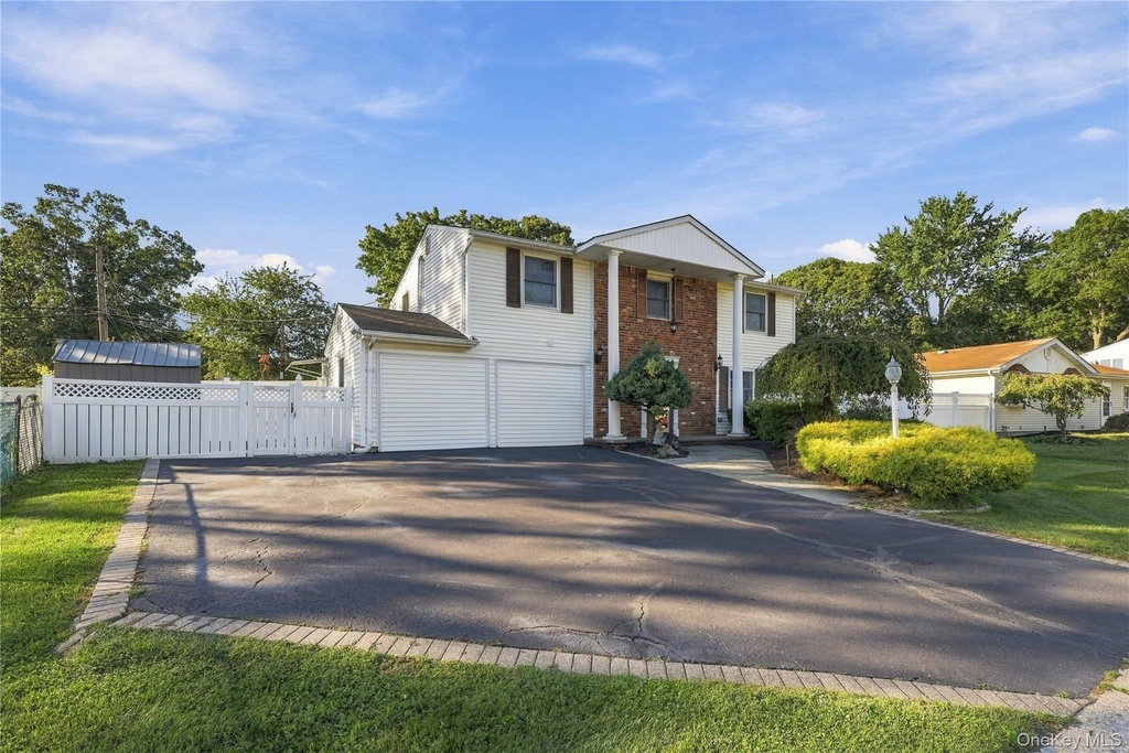 16 Imperial Drive - Photo 0