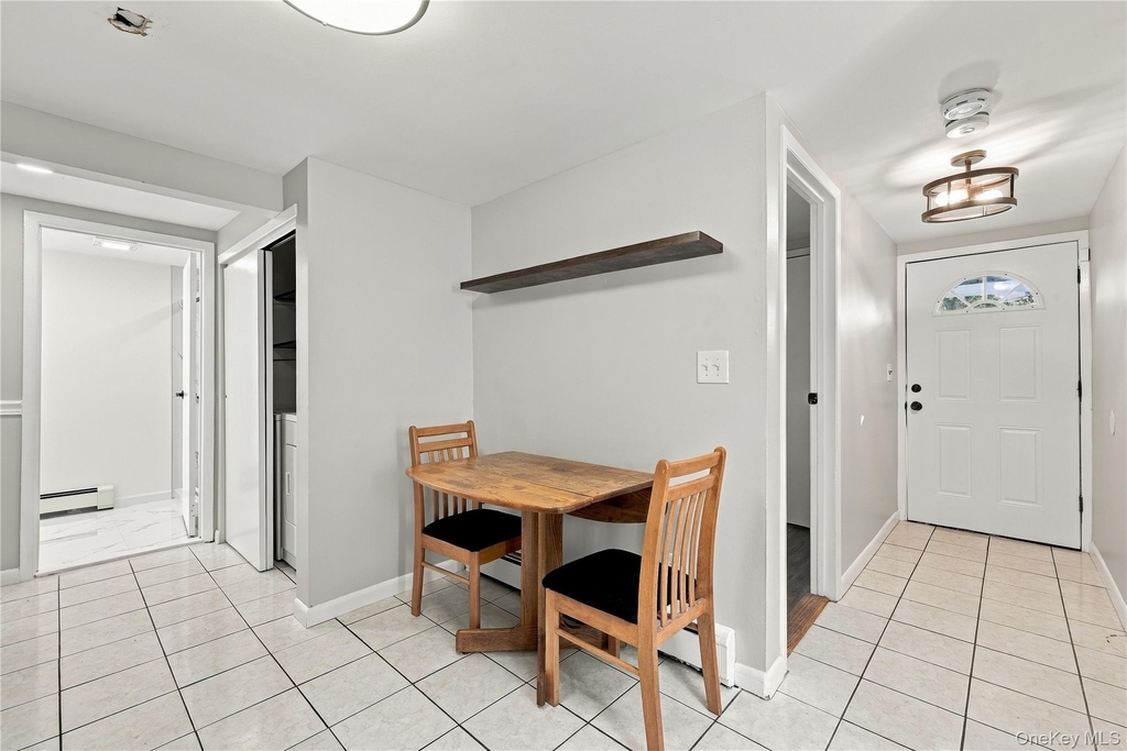 16 Imperial Drive - Photo 2