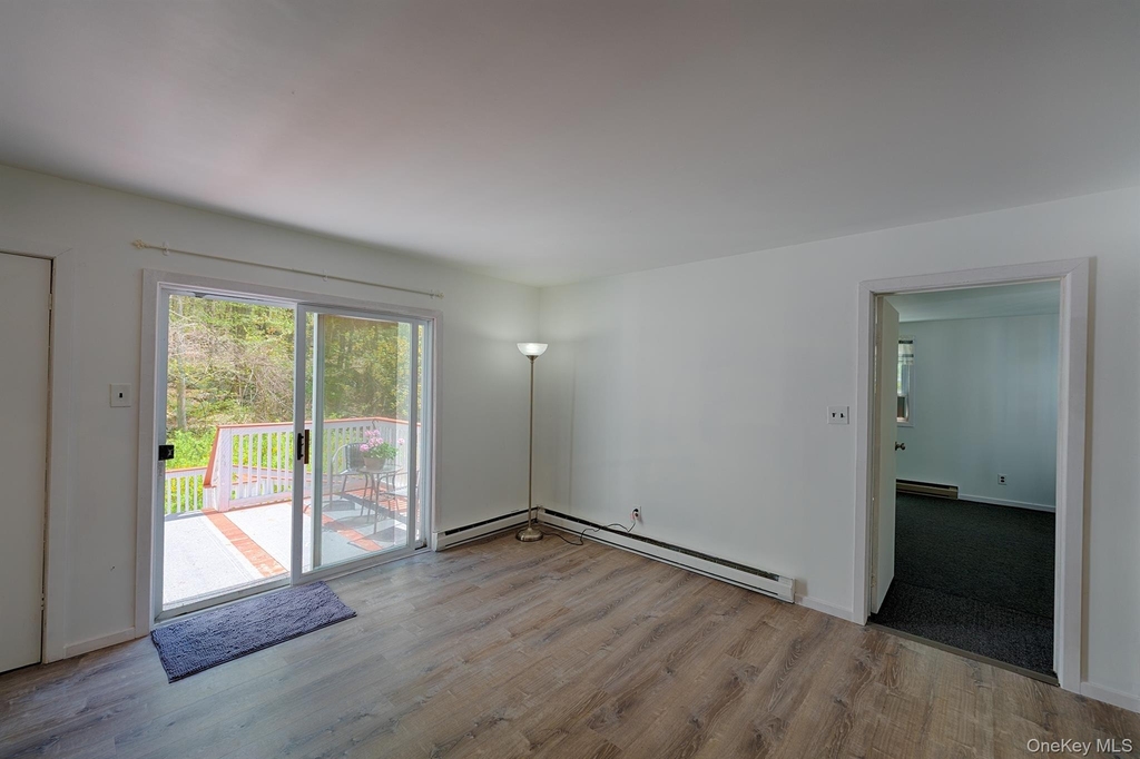 21 Van Dam - Photo 13