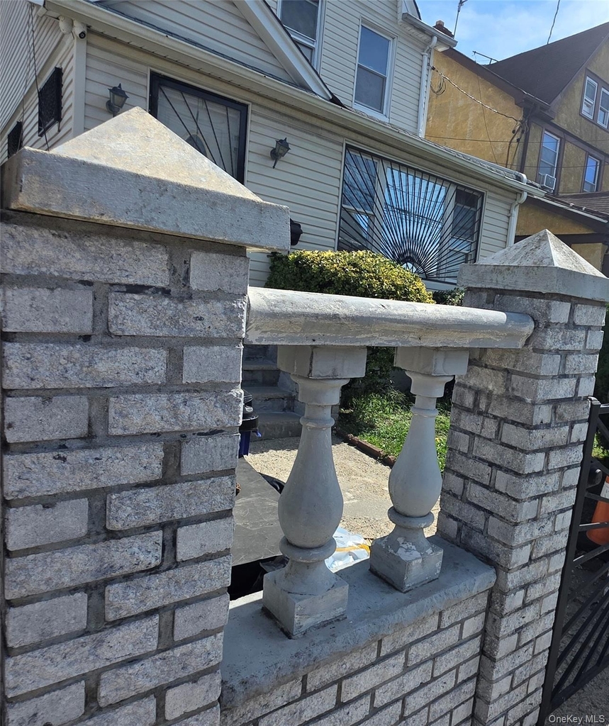 158-10 115th - Photo 2
