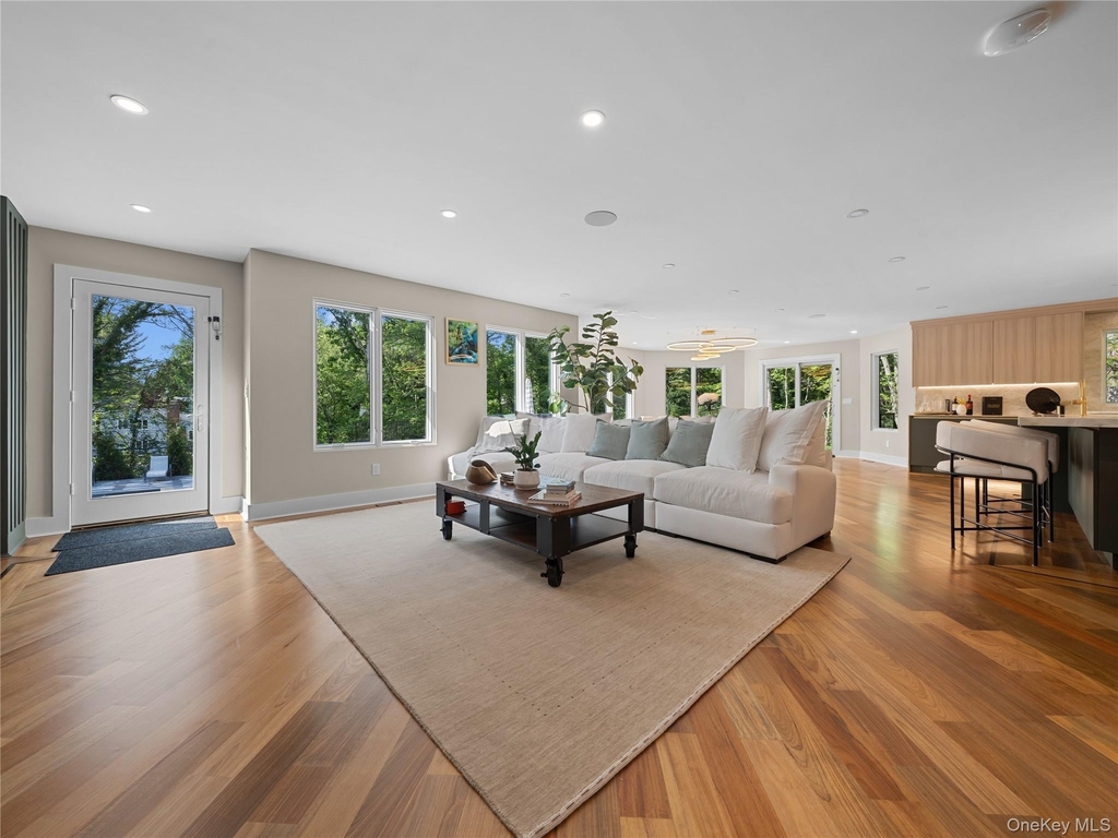 5 N Hills Road - Photo 8