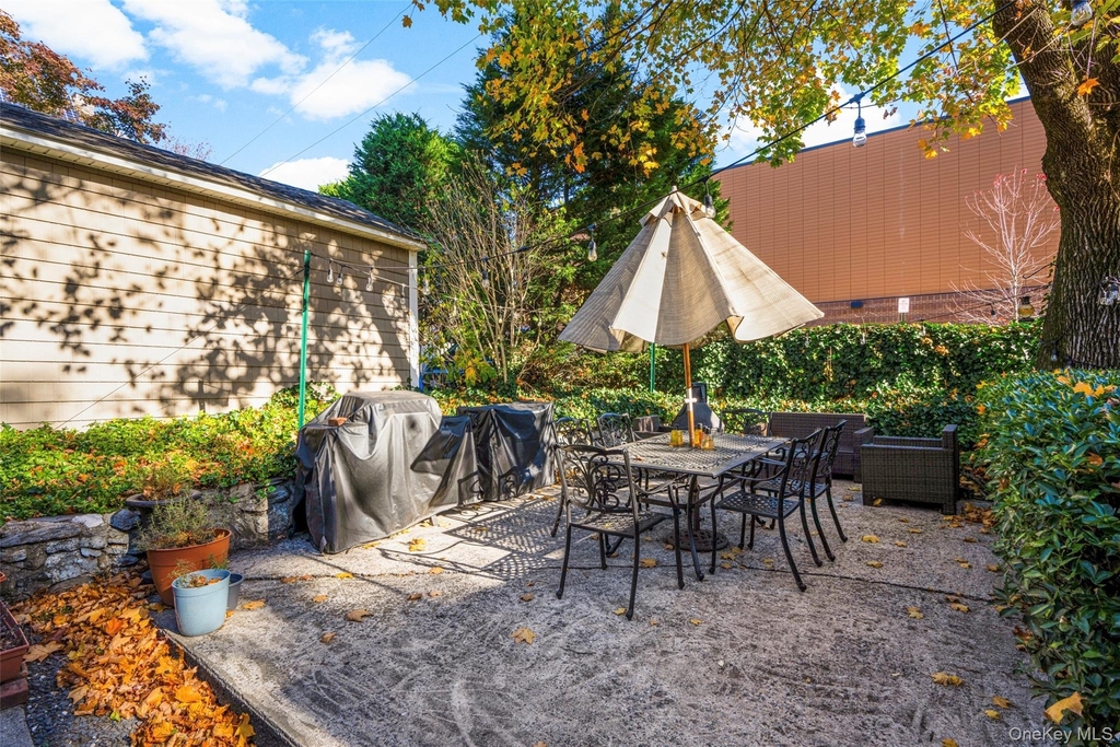 330 First Avenue - Photo 24