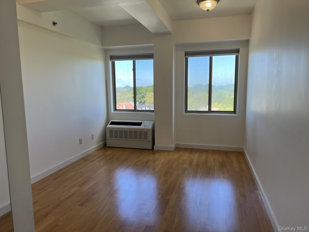 143-20 Hoover Avenue - Photo 12