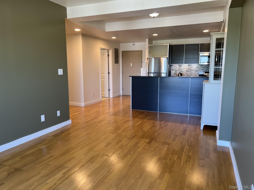 143-20 Hoover Avenue - Photo 4