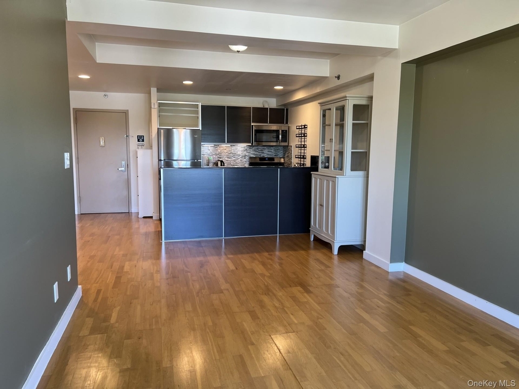 143-20 Hoover Avenue - Photo 8
