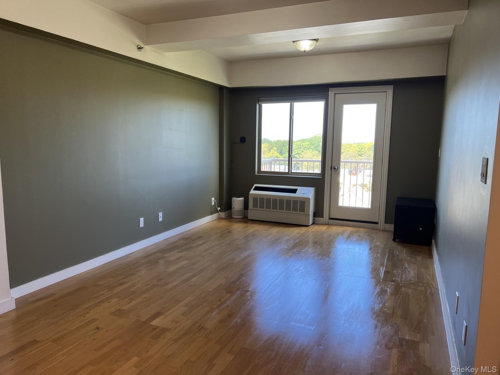 143-20 Hoover Avenue - Photo 5