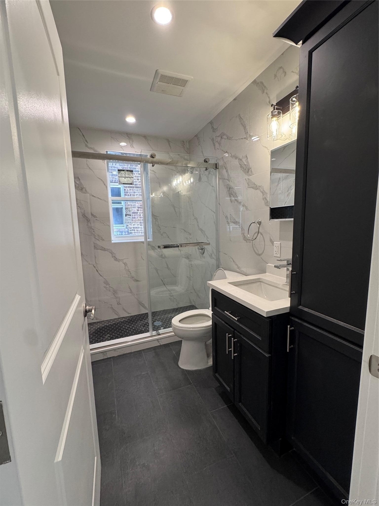 4034 162nd Street - Photo 3