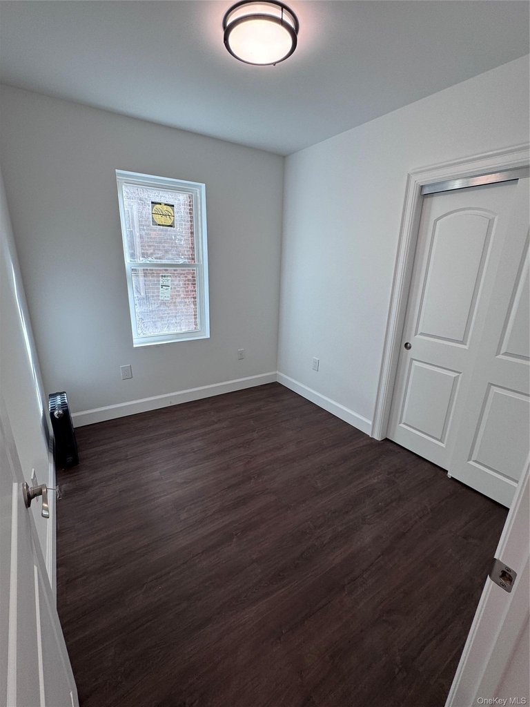 4034 162nd Street - Photo 4