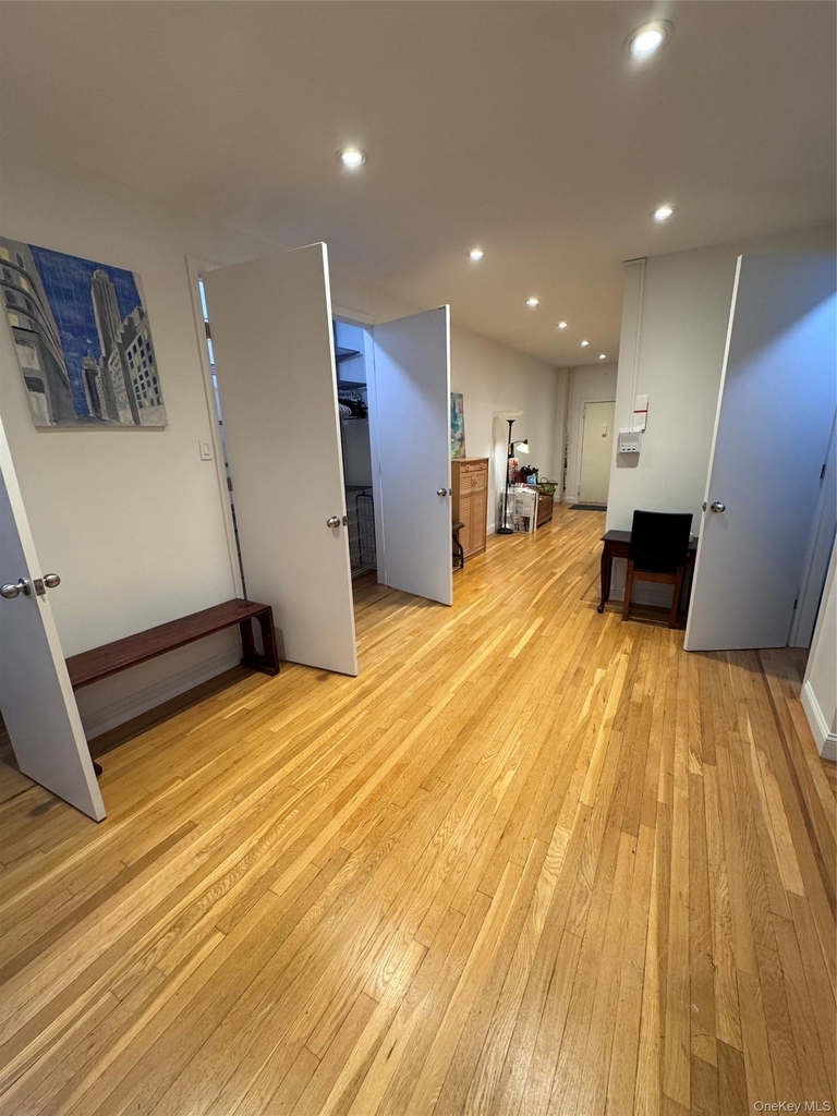4220 Kissena Blvd  Apt D2 - Photo 10