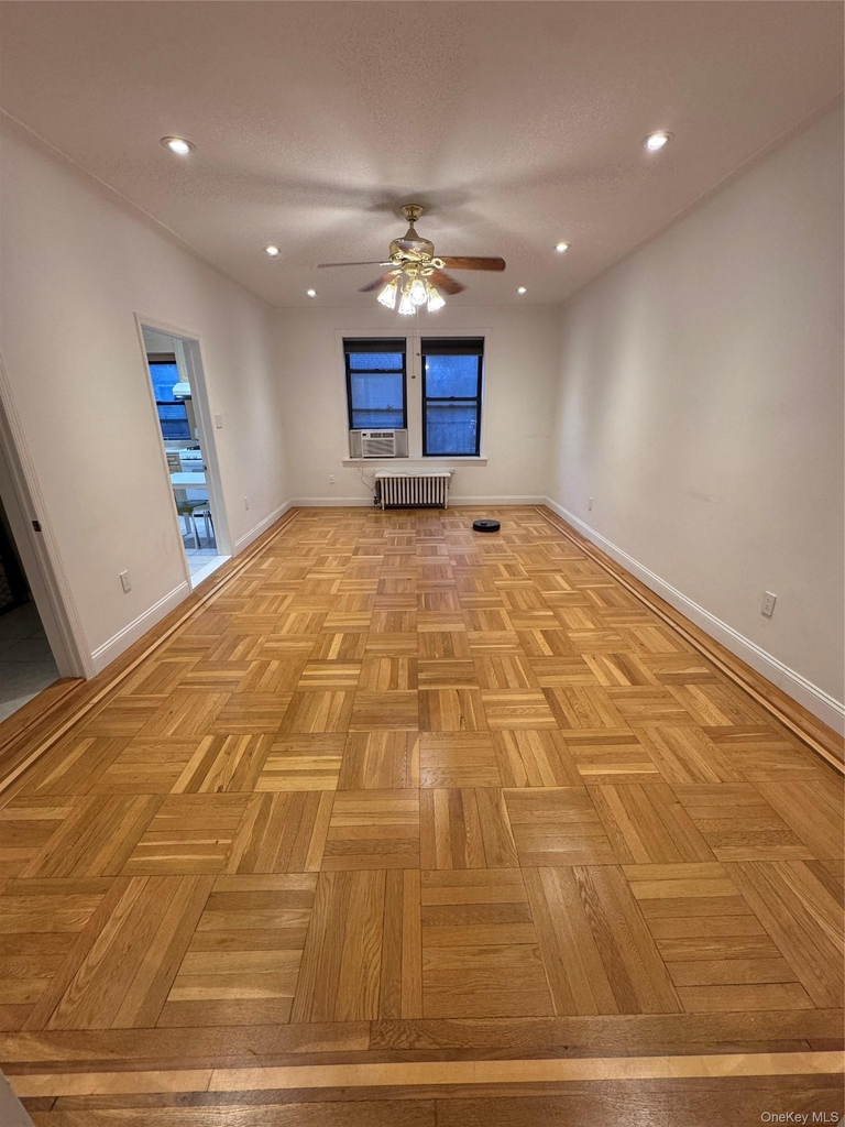 4220 Kissena Blvd  Apt D2 - Photo 11
