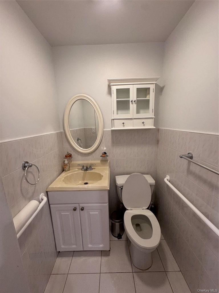 4220 Kissena Blvd  Apt D2 - Photo 7