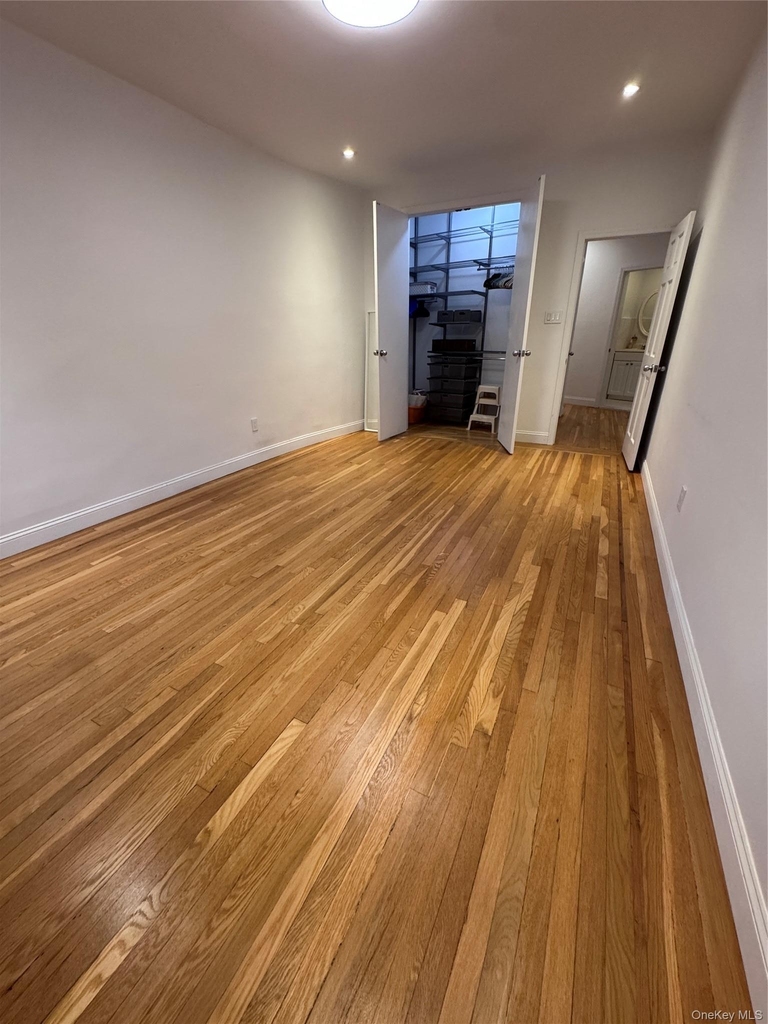 4220 Kissena Blvd  Apt D2 - Photo 4