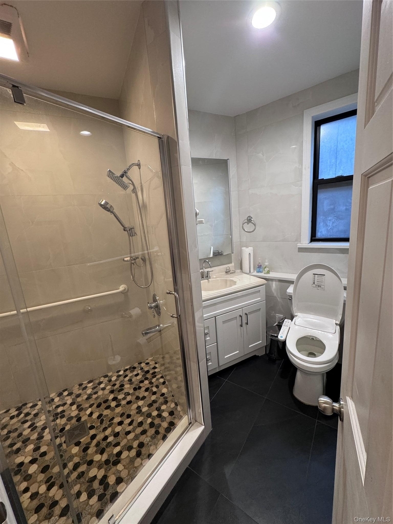 4220 Kissena Blvd  Apt D2 - Photo 6