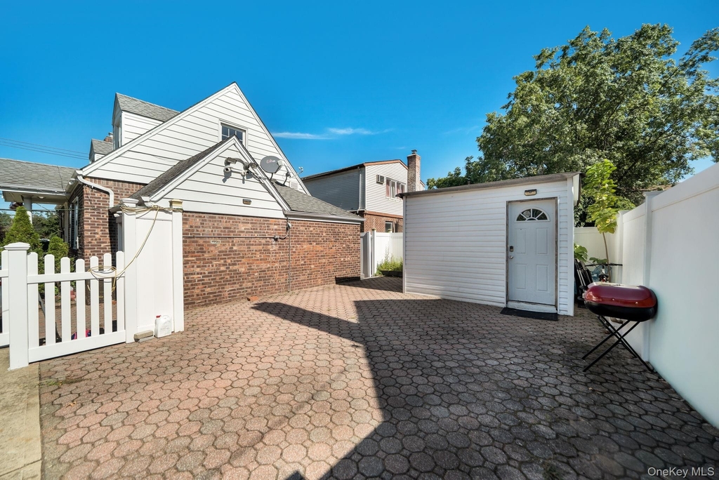 64 Dewitt Street - Photo 29