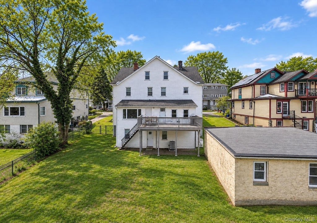 105 Maple Street - Photo 6
