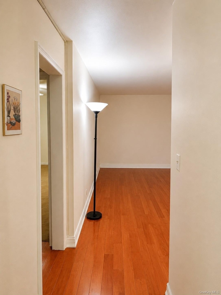 320 S Broadway - Photo 9