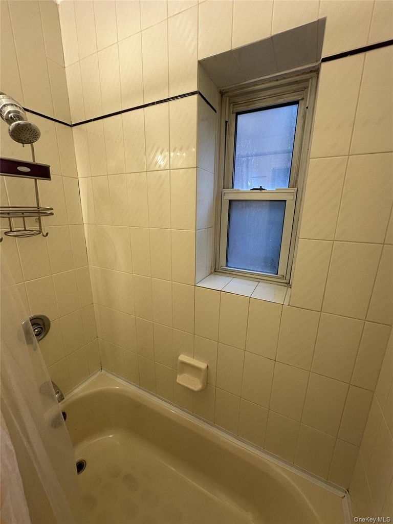 320 S Broadway - Photo 8