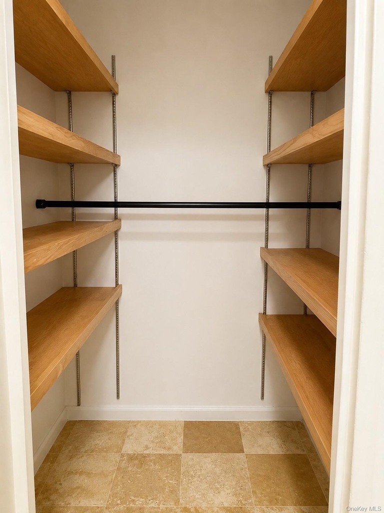 320 S Broadway - Photo 5