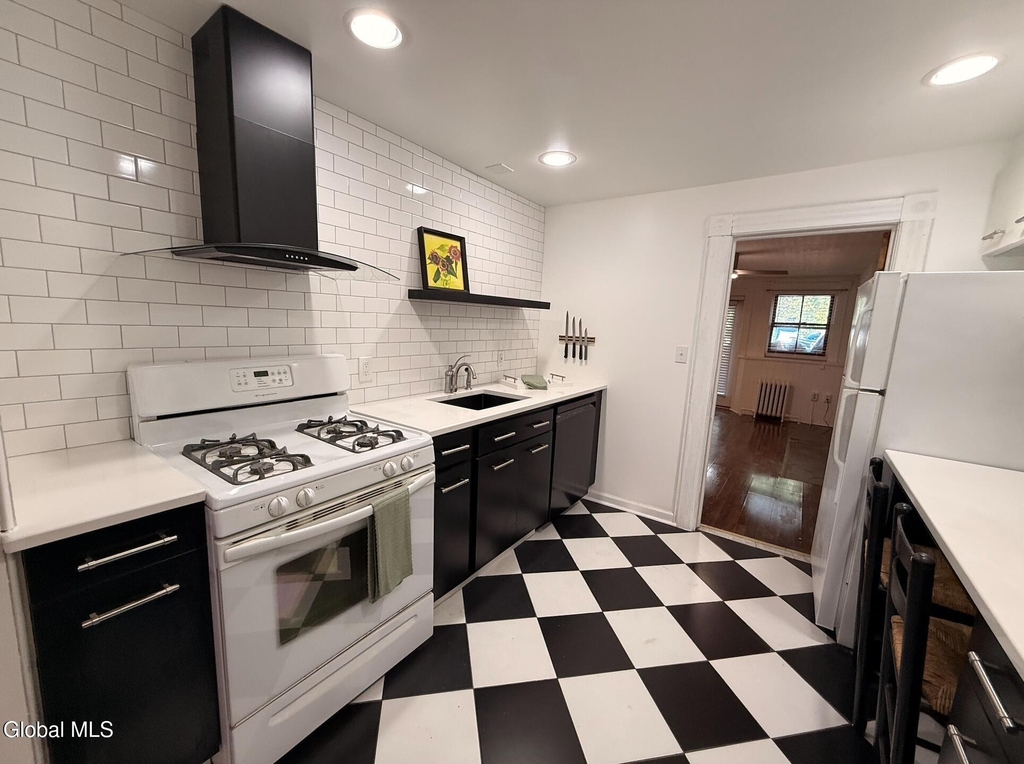 45 Elm Street - Photo 7