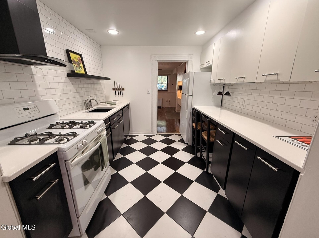 45 Elm Street - Photo 6