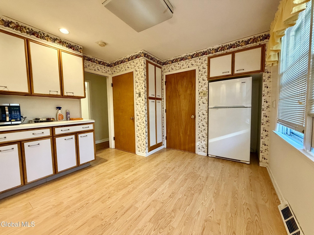 768 New Scotland Avenue - Photo 7