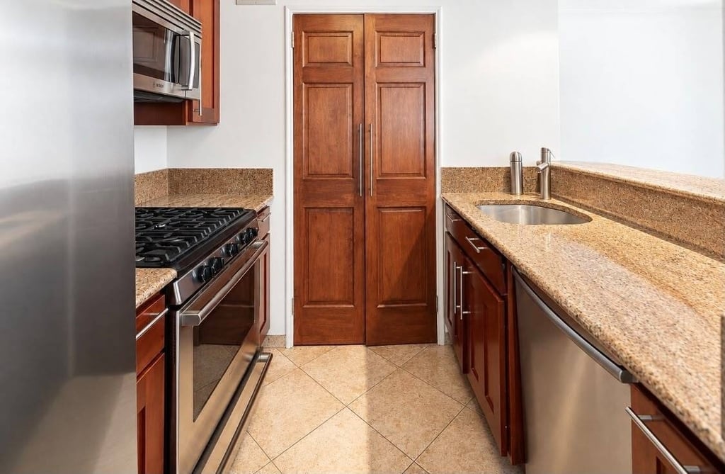 106 Central Park S - Photo 7
