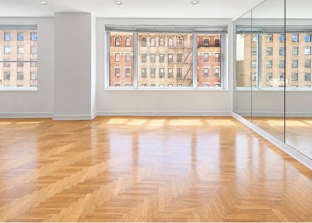 106 Central Park S - Photo 4
