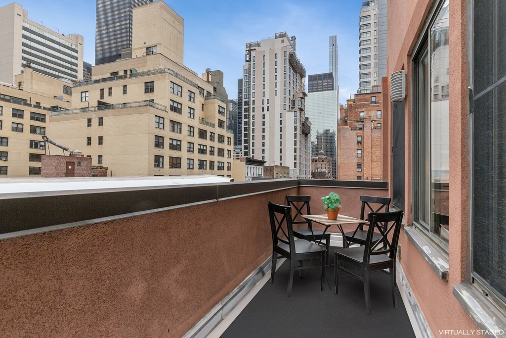345 E 50th Street - Photo 6