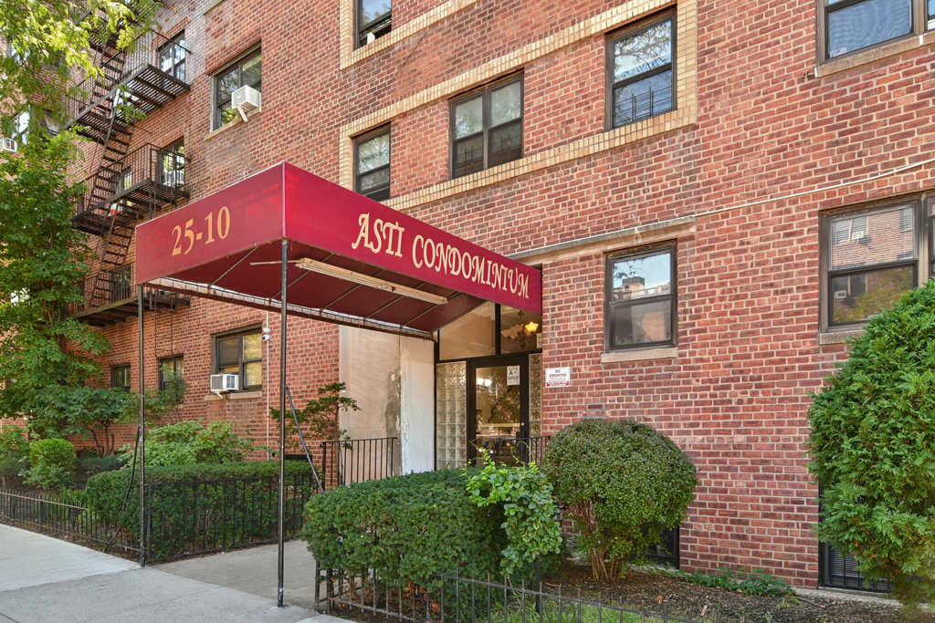 25-10 31st Avenue - Photo 6