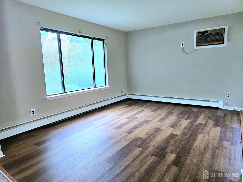 19 Sheffield Court - Photo 2