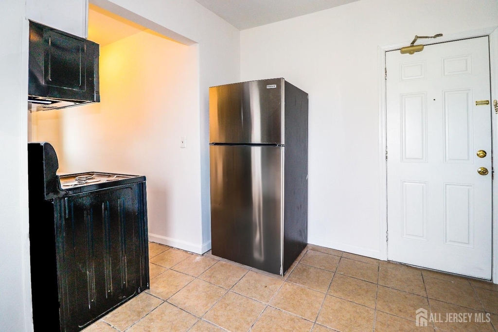 362 Market Street - Photo 2
