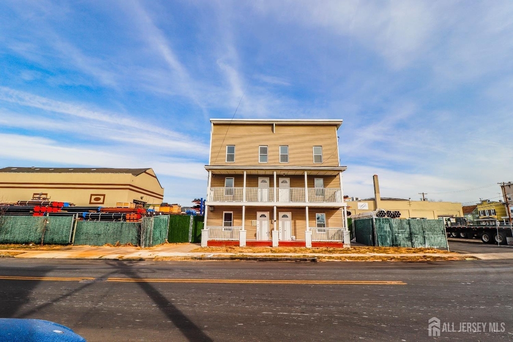 362 Market Street - Photo 3