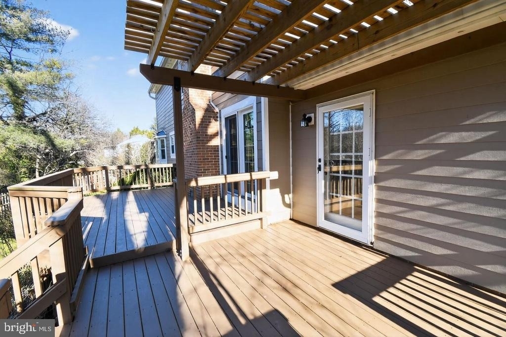 1302 Clayborne House Court - Photo 45