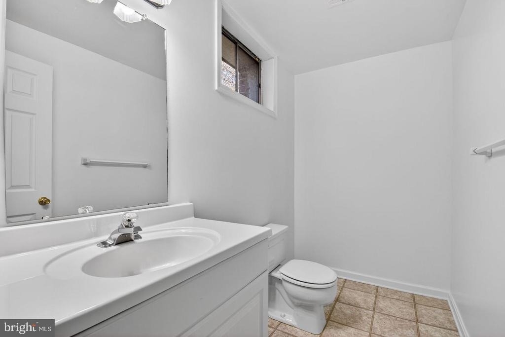 1302 Clayborne House Court - Photo 41