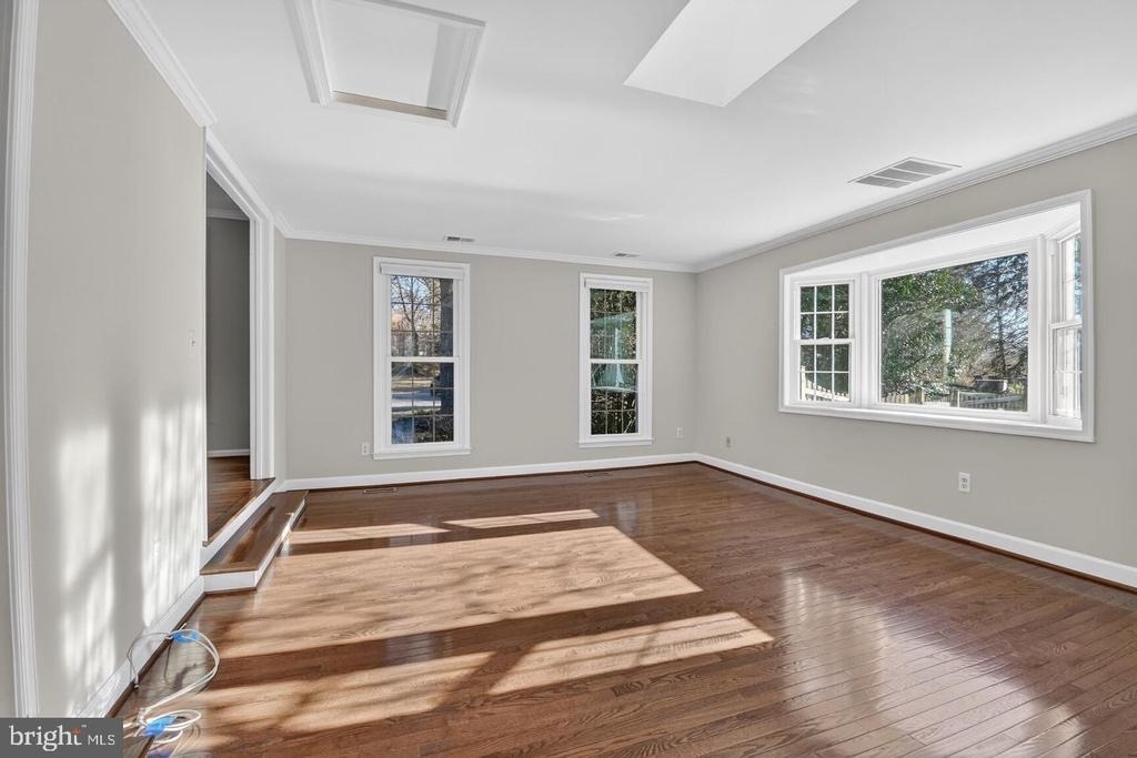 1302 Clayborne House Court - Photo 9