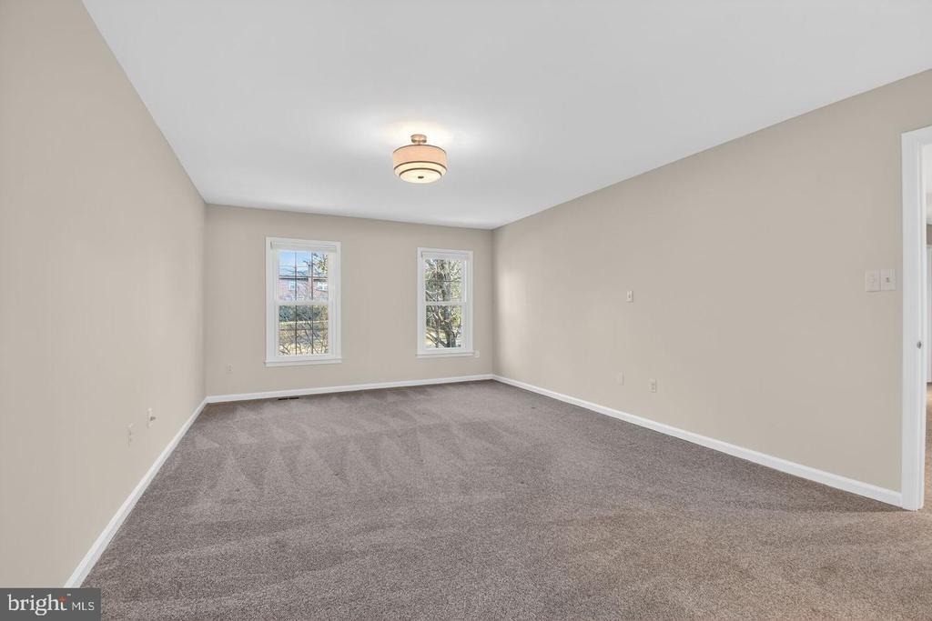 1302 Clayborne House Court - Photo 28