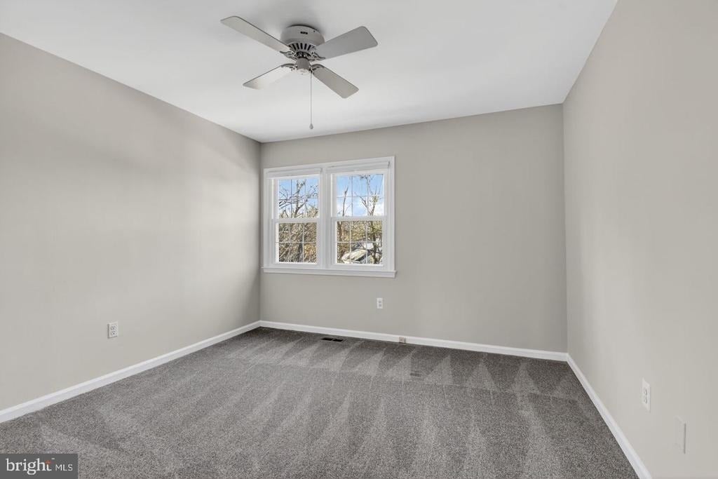 1302 Clayborne House Court - Photo 34