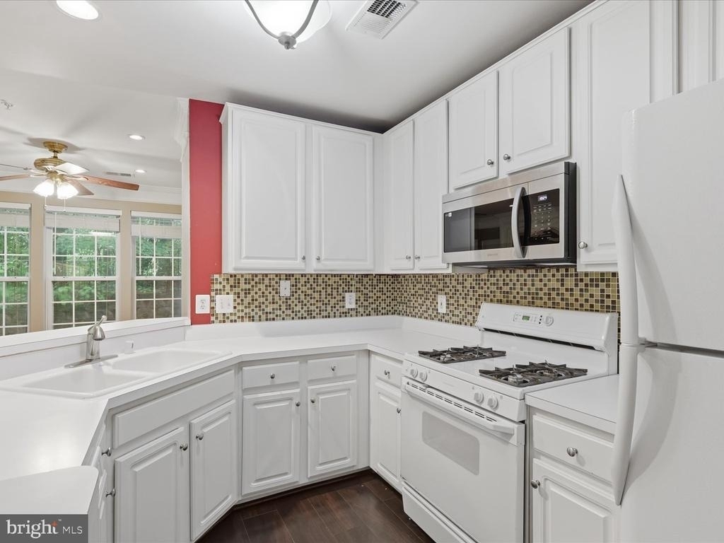 12753 Fair Crest Court - Photo 11