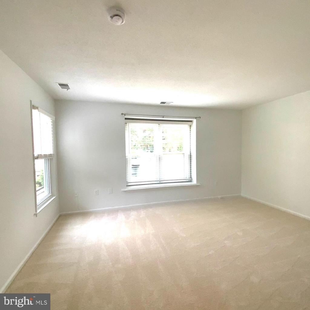 7594 Lakeside Village Drive - Photo 23