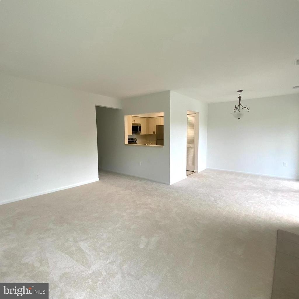 7594 Lakeside Village Drive - Photo 3