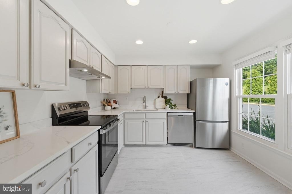 5603 Independence Circle - Photo 9