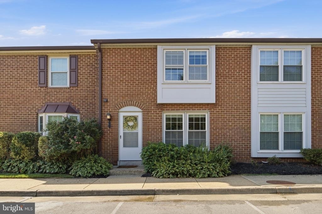 5603 Independence Circle - Photo 0