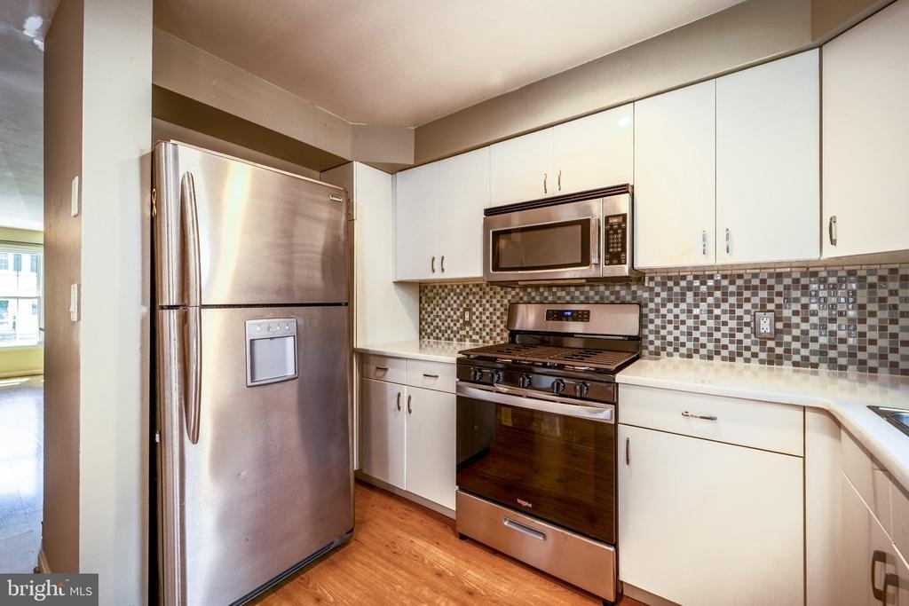 7804 Colonial Springs Boulevard - Photo 8
