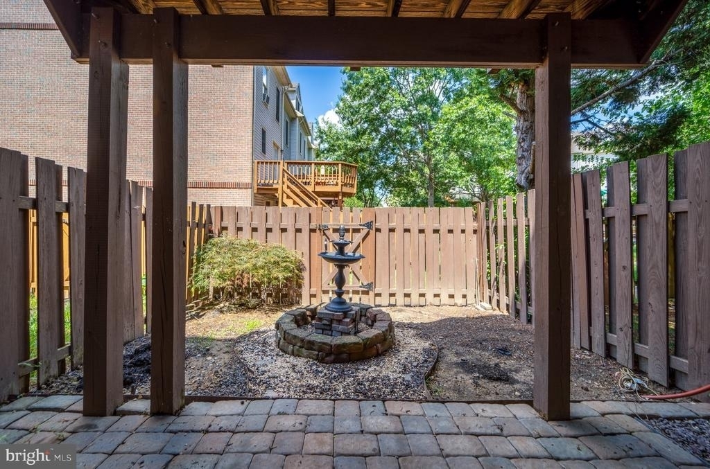7804 Colonial Springs Boulevard - Photo 30