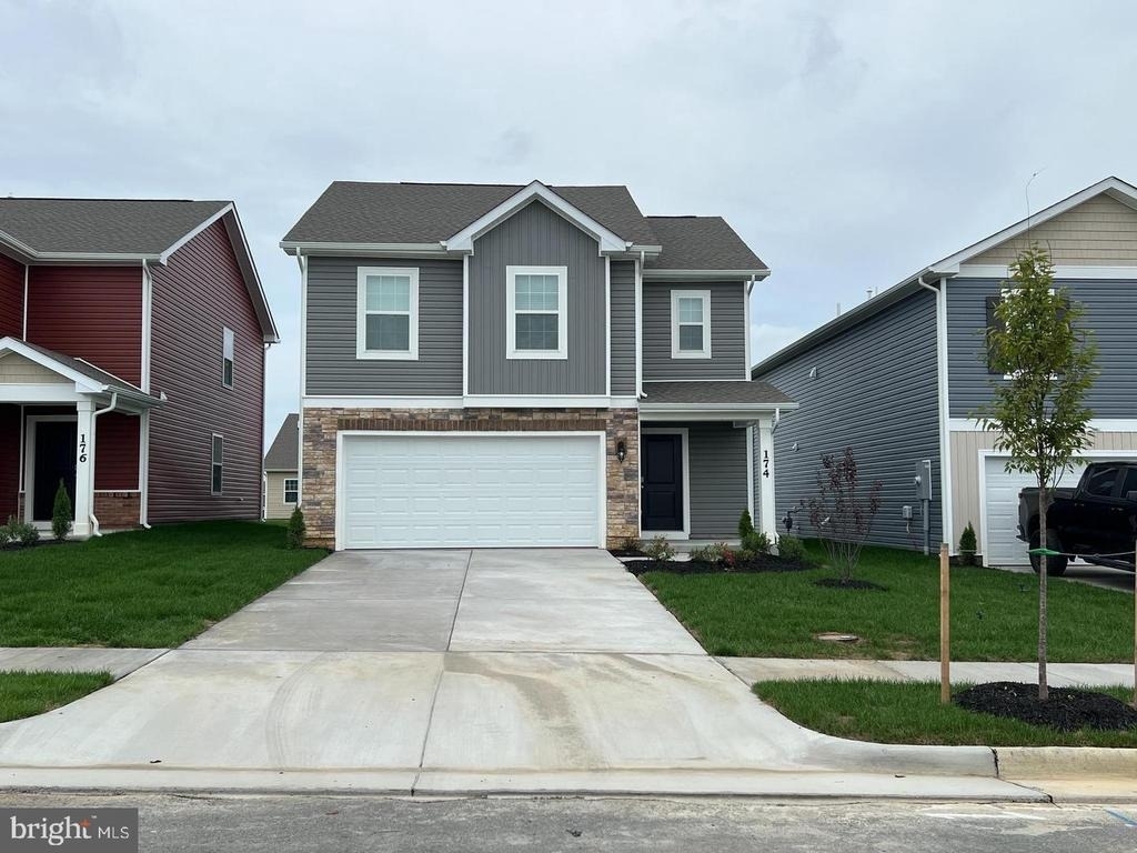 174 Hamstead Drive - Photo 0