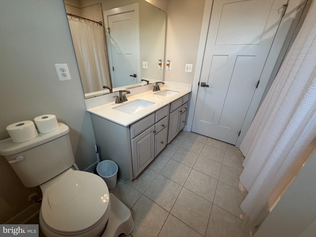 9812 Thoroughbred Road - Photo 13