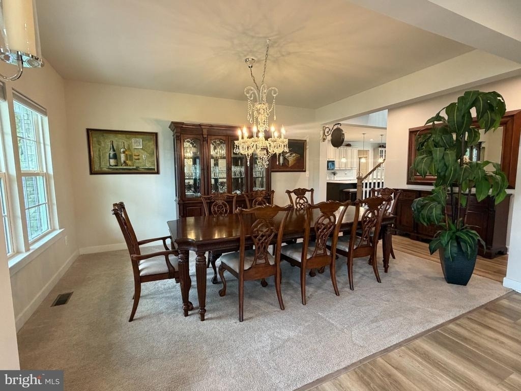 9812 Thoroughbred Road - Photo 3